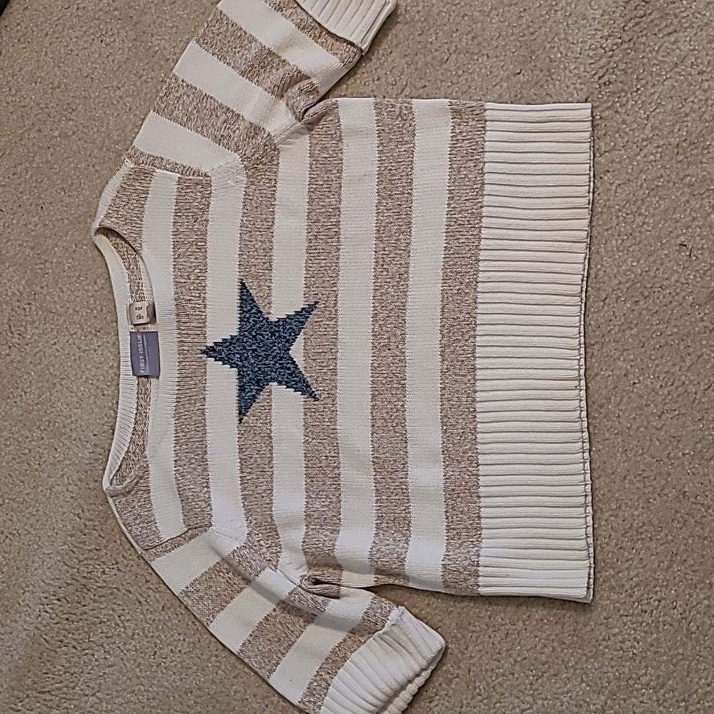 SWEATER. Liz Claiborne Co.